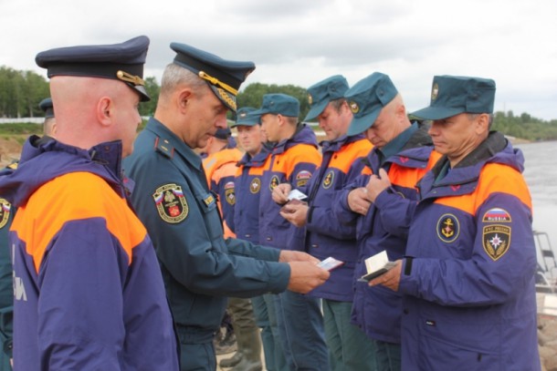 Экипажи плавсредств и спасательные подразделения республики прошли смотр