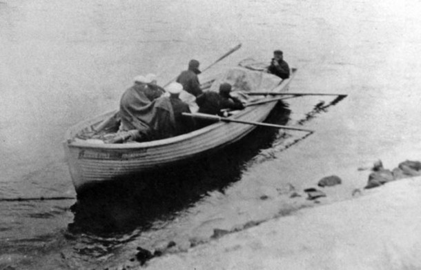 На шлюпке до Москвы: по семи рекам проплыли в 1936 году шестеро печорских комсомольцев